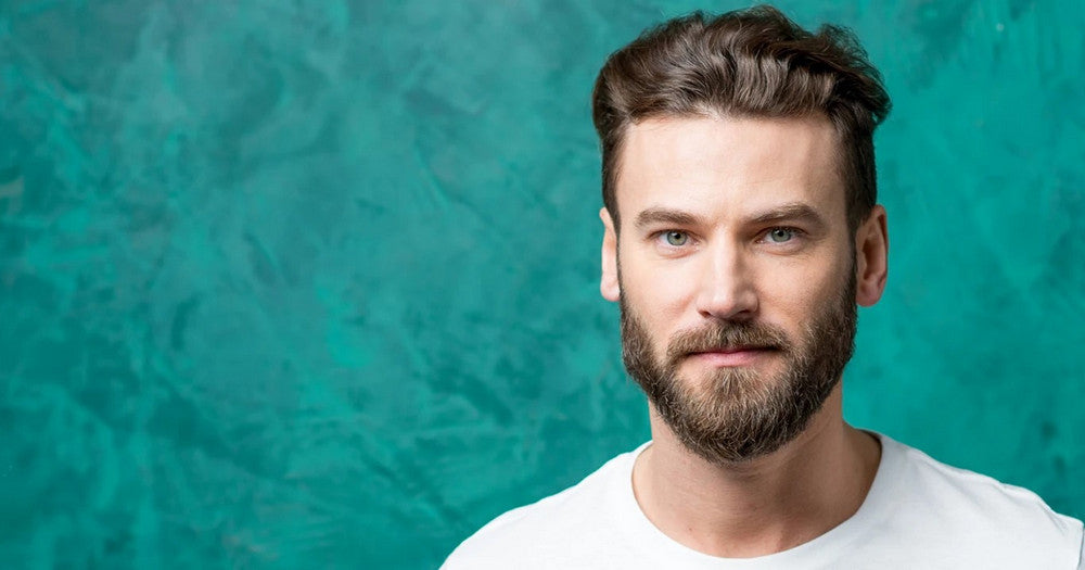 Ist der Bart-Halsausschnitt zu hoch? Die Methoden, um das zu beheben