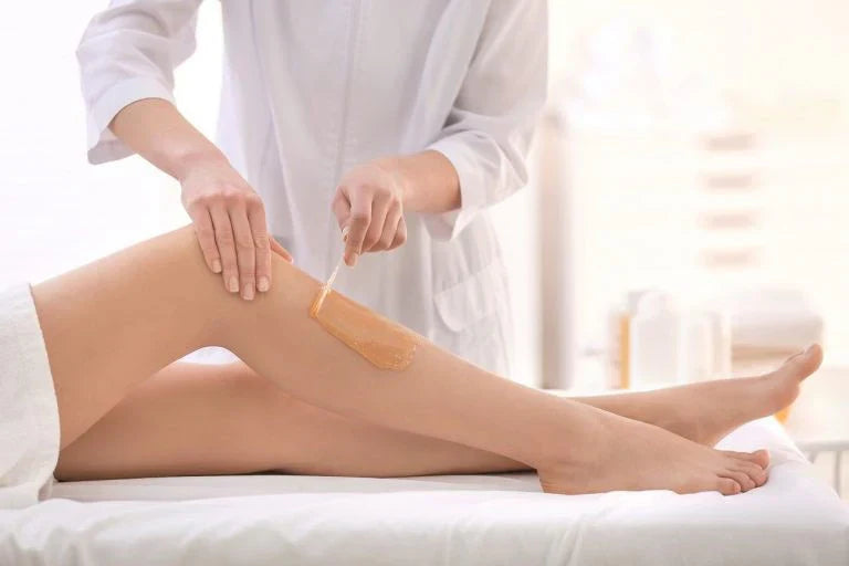 Wie lange hält Waxing wirklich? Entfernt es Haare dauerhaft?