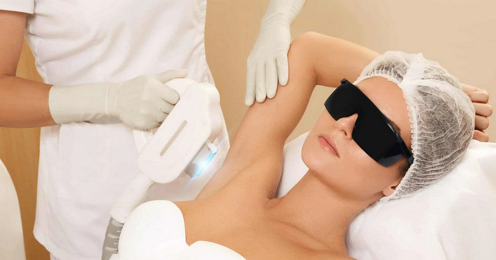 IPL- vs. Laser-Haarentfernung im Salon: Was ist besser?